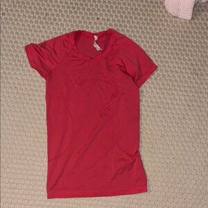 lululemon athletica Vibrant Red Short Sleeve Tee